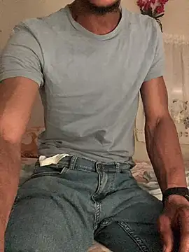 Snapshot of Johnras121 chatting on February 2026 03:32:01 PM Johnras121 online show from February 2026 03:32:01 PM