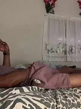 Snapshot of Johnras121 chatting on March 2026 01:24:01 PM Johnras121 online show from March 2026 01:24:01 PM