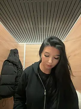 Tisha Busty online show from February 2026 12:25:01 PM