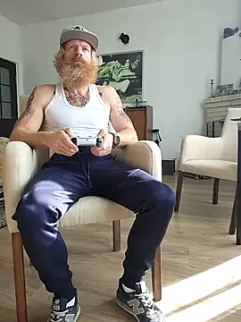 Snapshot of Gingerbeard40 chatting on November 2025 08:58:01 AM Gingerbeard40 online show from November 2025 08:58:01 AM