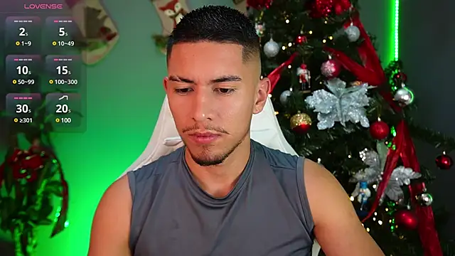 Snapshot of Aaronfox_x chatting on December 2024 04:20:02 AM Aaronfox x online show from December 2024 04:20:02 AM