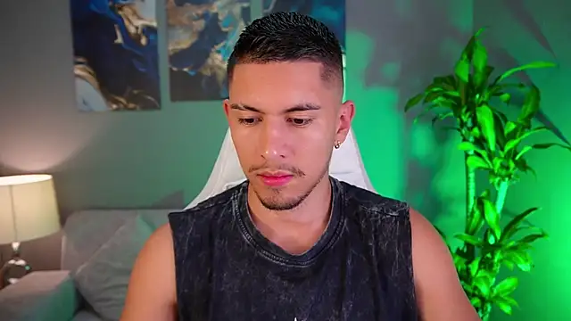Snapshot of Aaronfox_x chatting on January 2025 12:09:02 AM Aaronfox x online show from January 2025 12:09:02 AM