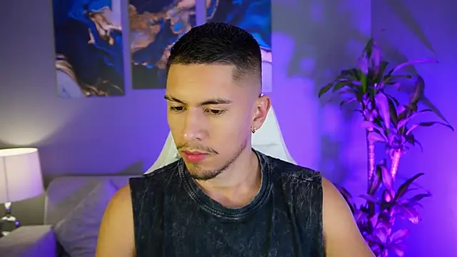 Snapshot of Aaronfox_x chatting on January 2025 03:43:01 AM Aaronfox x online show from January 2025 03:43:01 AM