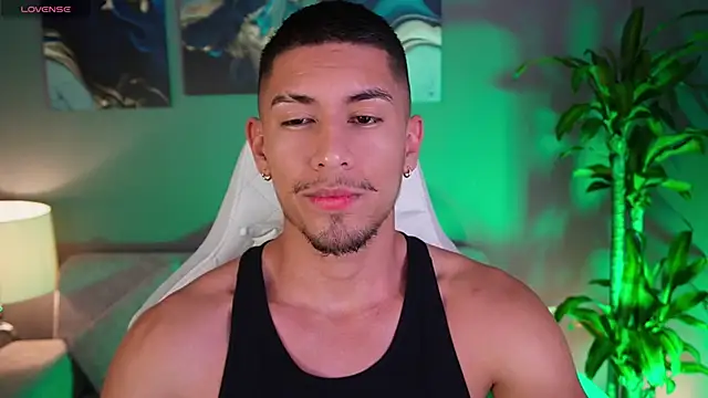 Snapshot of Aaronfox_x chatting on January 2025 11:51:01 PM Aaronfox x online show from January 2025 11:51:01 PM