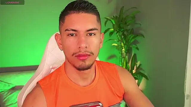 Snapshot of Aaronfox_x chatting on January 2025 11:24:01 AM Aaronfox x online show from January 2025 11:24:01 AM