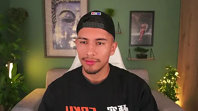 Snapshot of Aaronfox_x chatting on February 2025 12:44:01 PM Aaronfox x online show from February 2025 12:44:01 PM