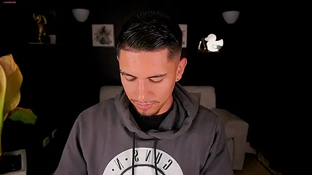 Snapshot of Aaronfox_x chatting on September 2025 12:05:02 PM Aaronfox x online show from September 2025 12:05:02 PM