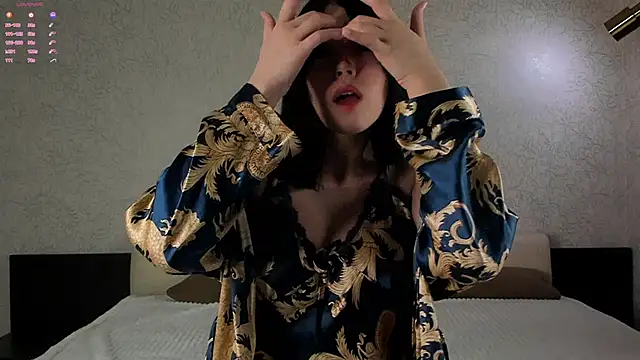 Snapshot of WildaBendell chatting on November 2025 11:32:02 AM WildaBendell online show from November 2025 11:32:02 AM