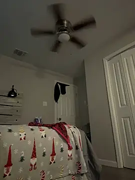 Snapshot of nalaniwett chatting on December 2024 09:13:01 PM nalaniwett online show from December 2024 09:13:01 PM