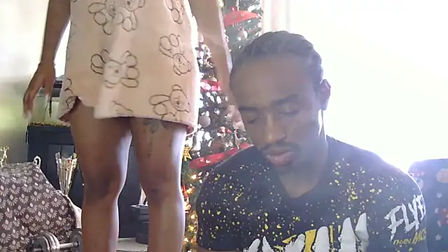 Snapshot of exotic__couple chatting on December 2024 04:43:01 PM exotic couple online show from December 2024 04:43:01 PM