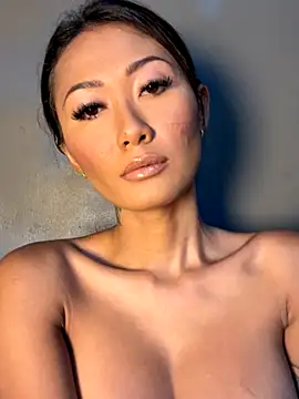 Snapshot of thai-dreamgirl chatting on October 2025 11:29:02 PM thai-dreamgirl online show from October 2025 11:29:02 PM