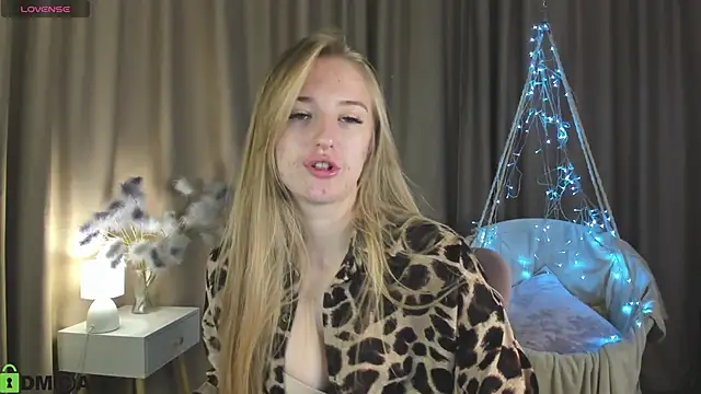 Snapshot of Stacy_River chatting on October 2025 08:44:01 AM Stacy River online show from October 2025 08:44:01 AM