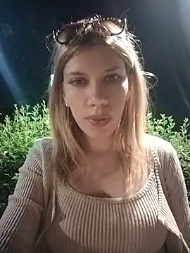 EvaRush online show from June 2026 07:23:01 PM