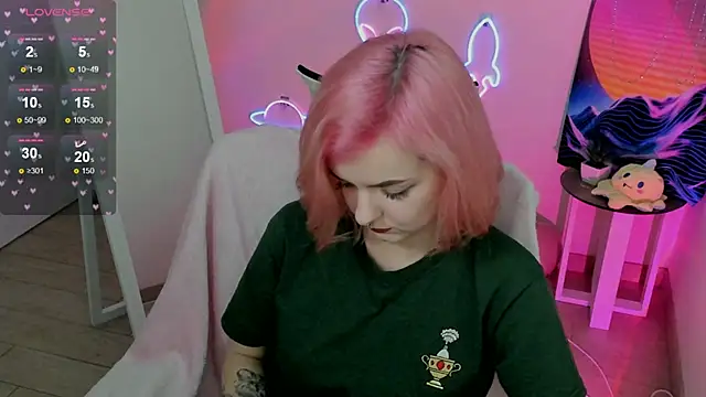 Fire Bestie online show from February 2025 04:45:02 PM