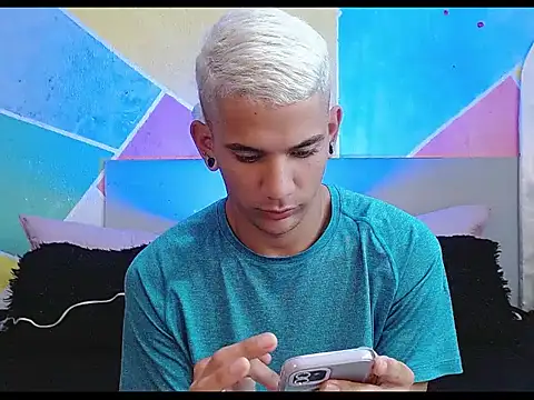 Snapshot of tylor_boy chatting on February 2026 01:36:02 AM tylor boy online show from February 2026 01:36:02 AM
