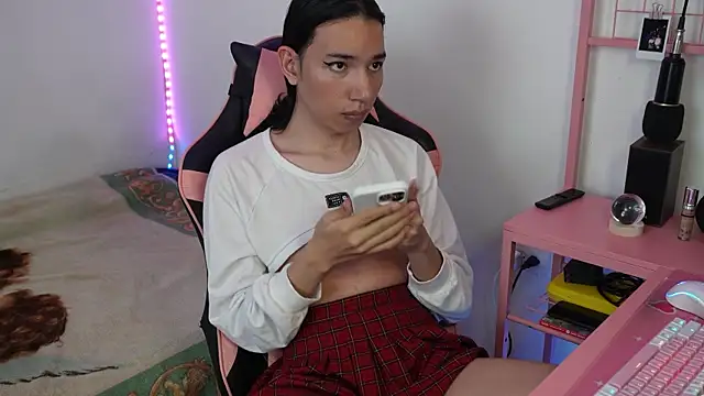 Snapshot of Flaream_angel chatting on January 2025 07:50:02 PM Flaream angel online show from January 2025 07:50:02 PM