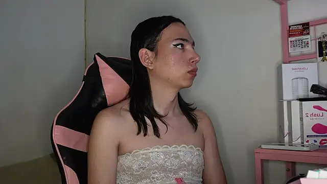 Snapshot of Flaream_angel chatting on October 2025 09:26:02 PM Flaream angel online show from October 2025 09:26:02 PM