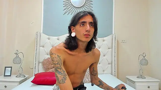 Matthew Dixonn online show from December 2024 04:09:02 AM