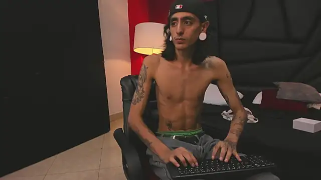 Matthew Dixonn online show from December 2024 07:56:02 AM