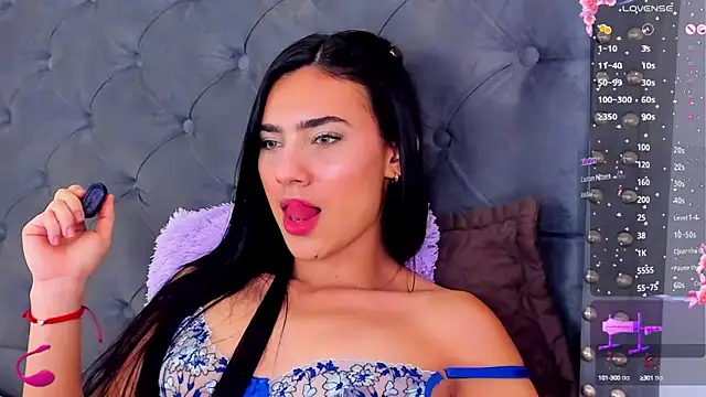 IsaValencia online show from January 2025 02:06:01 AM