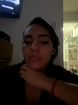 IsaValencia online show from September 2025 02:32:01 PM