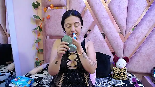 Snapshot of slut_anal_ chatting on February 2026 08:46:02 PM slut anal online show from February 2026 08:46:02 PM