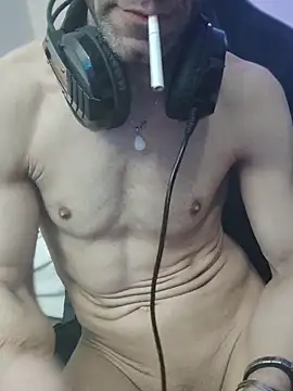 Aktorihannxh online show from April 2026 12:04:01 AM