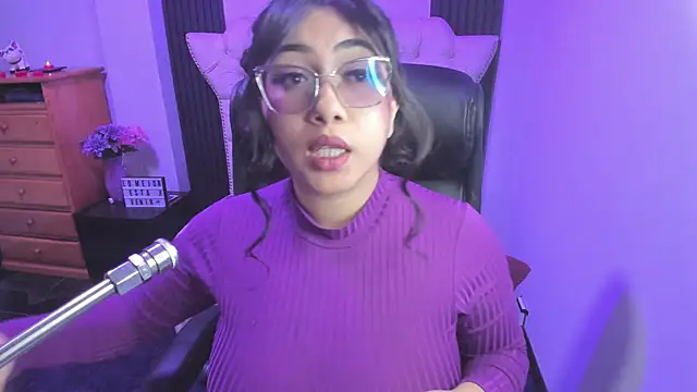 Sexy cristall  online show from February 2026 07:01:02 PM