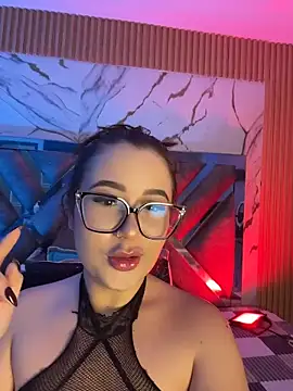Snapshot of LylaLee111 chatting on May 2026 01:40:01 PM LylaLee111 online show from May 2026 01:40:01 PM