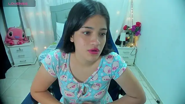 Snapshot of Alison_girl20 chatting on December 2024 02:01:02 AM Alison girl20 online show from December 2024 02:01:02 AM