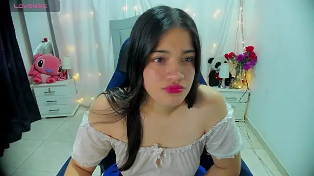 Snapshot of Alison_girl20 chatting on December 2024 07:57:01 PM Alison girl20 online show from December 2024 07:57:01 PM