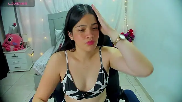 Snapshot of Alison_girl20 chatting on January 2025 10:52:01 PM Alison girl20 online show from January 2025 10:52:01 PM