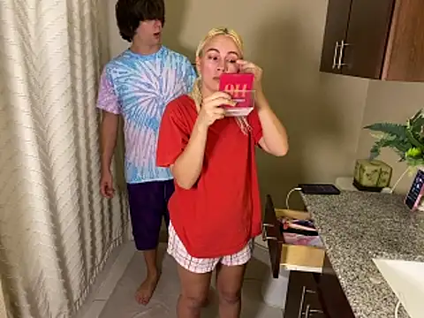 girlfriendmissy online show from April 2026 05:16:02 PM