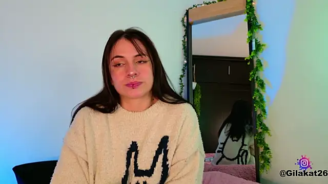 Snapshot of GilaKat chatting on January 2026 06:07:02 AM GilaKat online show from January 2026 06:07:02 AM