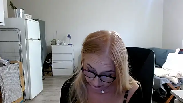 sofia xkiss online show from March 2025 11:00:02 AM