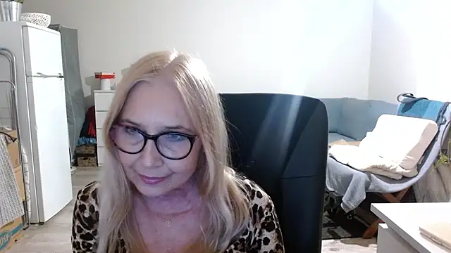 sofia xkiss online show from March 2025 01:21:02 AM