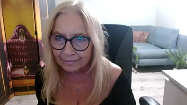 sofia xkiss online show from October 2025 02:45:02 PM