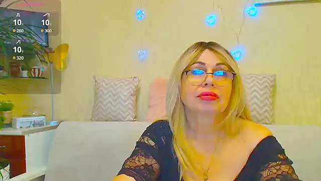 Snapshot of SusieNoreen chatting on February 2025 09:05:01 AM SusieNoreen online show from February 2025 09:05:01 AM