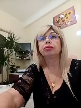 Snapshot of SusieNoreen chatting on February 2025 01:15:02 AM SusieNoreen online show from February 2025 01:15:02 AM