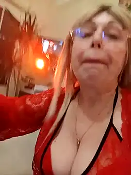 Snapshot of SusieNoreen chatting on March 2025 08:34:01 AM SusieNoreen online show from March 2025 08:34:01 AM