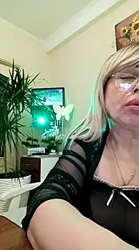 Snapshot of SusieNoreen chatting on March 2025 04:26:01 AM SusieNoreen online show from March 2025 04:26:01 AM