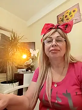 Snapshot of SusieNoreen chatting on March 2025 02:16:02 AM SusieNoreen online show from March 2025 02:16:02 AM