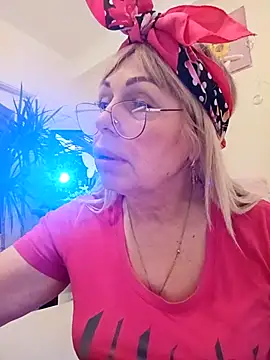Snapshot of SusieNoreen chatting on March 2025 08:45:01 AM SusieNoreen online show from March 2025 08:45:01 AM