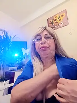 Snapshot of SusieNoreen chatting on March 2025 01:35:01 AM SusieNoreen online show from March 2025 01:35:01 AM