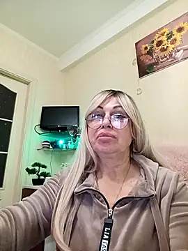 Snapshot of SusieNoreen chatting on October 2025 01:03:02 AM SusieNoreen online show from October 2025 01:03:02 AM