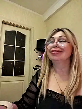 Snapshot of SusieNoreen chatting on October 2025 02:22:02 AM SusieNoreen online show from October 2025 02:22:02 AM