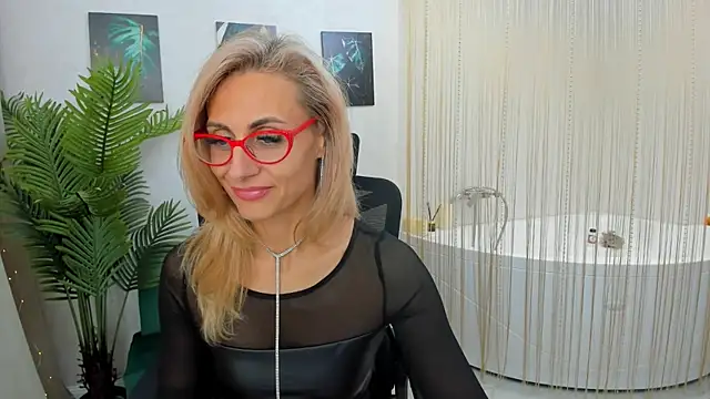 MuseOfStage online show from February 2025 02:34:02 PM