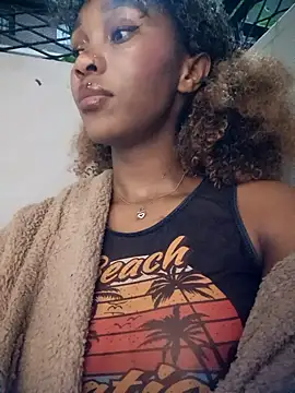 Shria107 online show from March 2026 10:33:01 PM