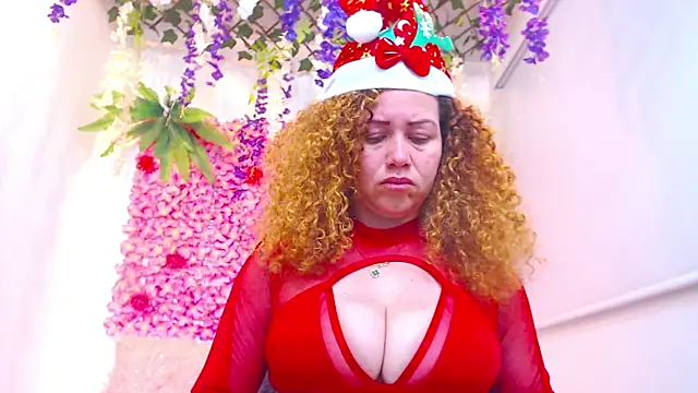 BLONDE SEXYHOT online show from December 2025 12:25:02 PM