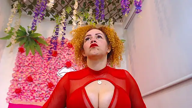 Snapshot of BLONDE_SEXYHOT chatting on May 2026 09:58:02 AM BLONDE SEXYHOT online show from May 2026 09:58:02 AM